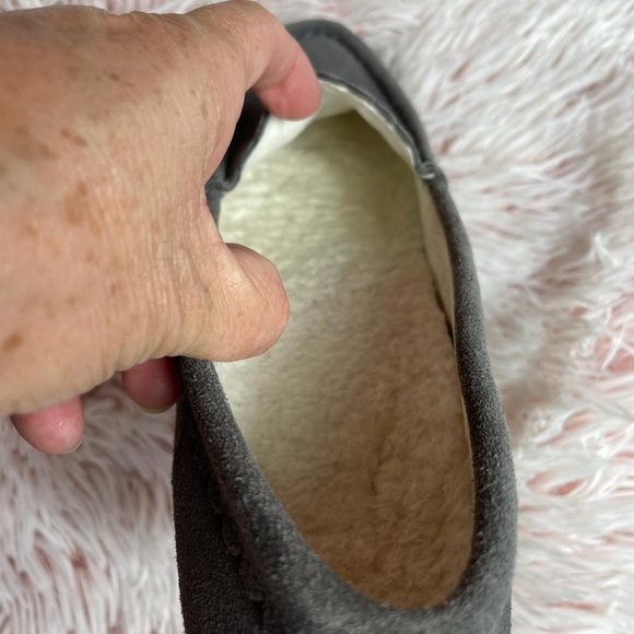 ‼️‼️SOLD‼️‼️Vionic Shoes - Picture 6 of 7